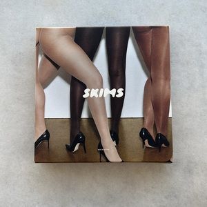 SKIMS nude support sheer tight in Cocoa